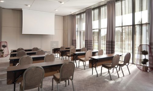 Meeting-room-Kolocep-classroom-set-up
